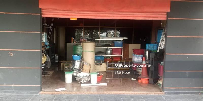 Kedai-Pejabat untuk Dijual di Taman Bukit Subang, Shah Alam oleh Mat Noor - iProperty.com.my