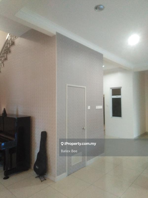 Rumah Berkembar untuk Dijual di Kemunung Utama, Shah Alam oleh Ballex Bee - iProperty.com.my