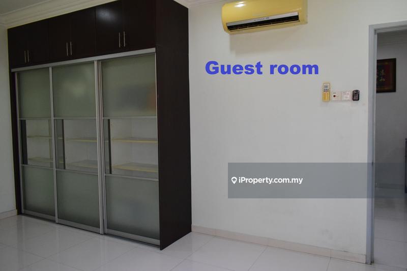 Rumah Berkembar untuk Dijual di Taman Equine, Seri Kembangan oleh Philip Wong - iProperty.com.my