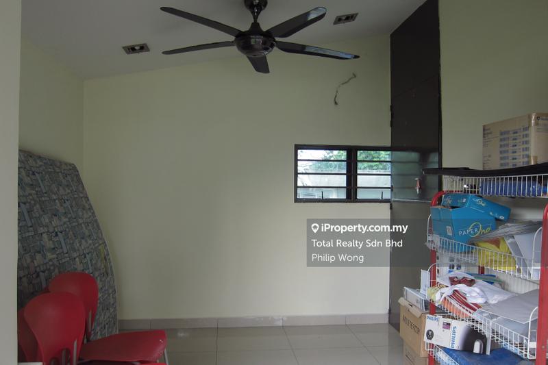 Rumah Teres 2-Tingkat untuk Dijual di Taman Bukit Serdang, Seri Kembangan oleh Philip Wong - iProperty.com.my