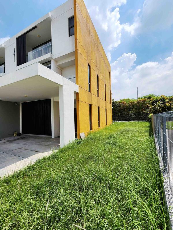 3-storey Terraced House for Sale in Lake Fields, Sungai Besi by Suki Tan - iProperty.com.my