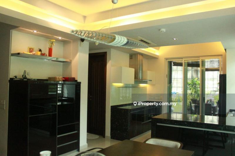 3-storey Terraced House for Sale in Batu Ferringhi, Batu Feringghi by Nickolas Lim - iProperty.com.my