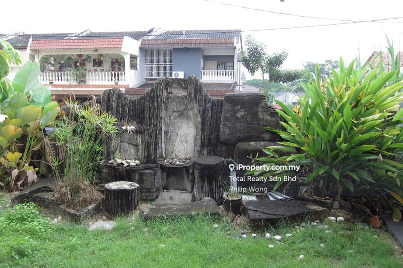 Rumah Teres 2-Tingkat untuk Dijual di Taman Bukit Serdang, Seri Kembangan oleh Philip Wong - iProperty.com.my