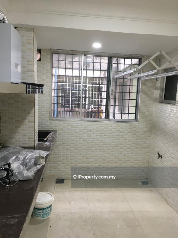 Apartment for Sale in Pangsapuri Sri Bandar by Steven Tan - iProperty.com.my