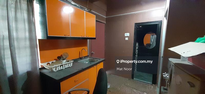 Kedai-Pejabat untuk Dijual di Taman Bukit Subang, Shah Alam oleh Mat Noor - iProperty.com.my