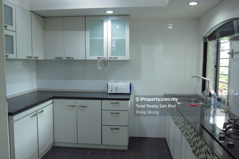 Rumah Teres 2-Tingkat untuk Dijual di Taman Bukit Serdang, Seri Kembangan oleh Philip Wong - iProperty.com.my