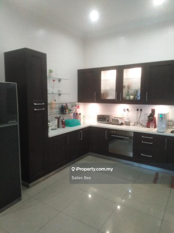 Rumah Berkembar untuk Dijual di Kemunung Utama, Shah Alam oleh Ballex Bee - iProperty.com.my