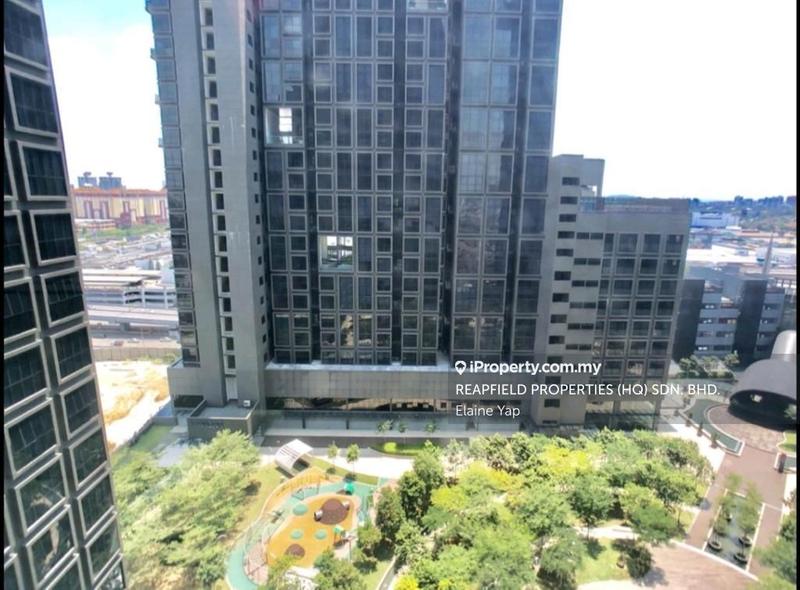 Kediaman Servis untuk Dijual di Icon Residenz 2 @ Icon City oleh Elaine Yap - iProperty.com.my