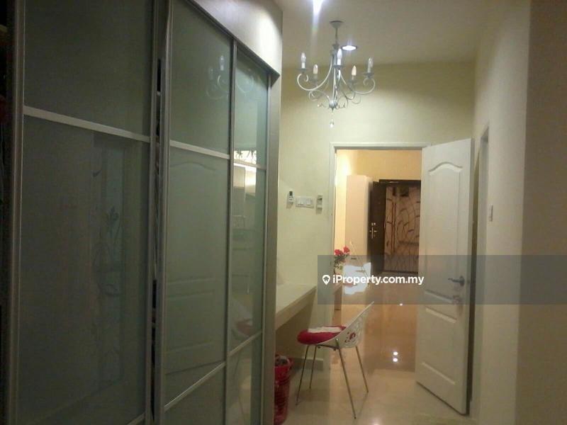 For Rent - Windsor Tower