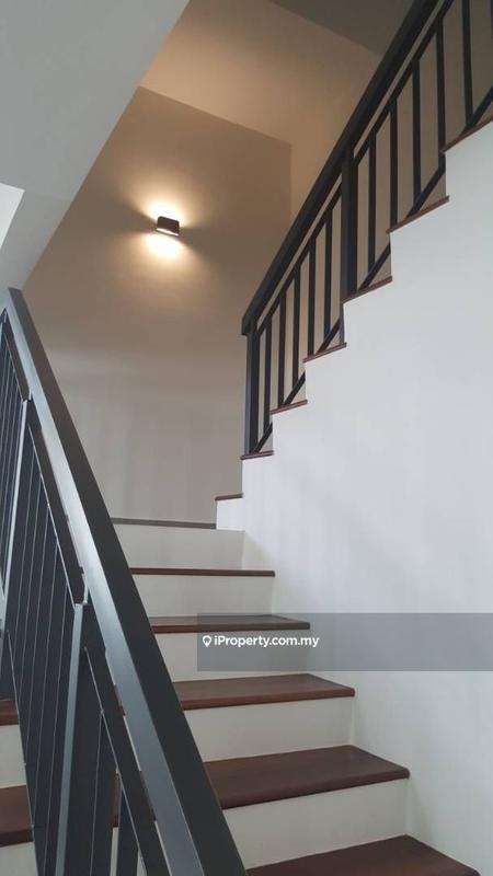 Rumah Berangkai 3 Tingkat untuk Dijual di Ukay Tropika, Jln Ukay Tropika, Ampang oleh Fazli Shahar - iProperty.com.my