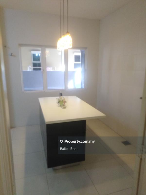 Rumah Berkembar untuk Dijual di Kemunung Utama, Shah Alam oleh Ballex Bee - iProperty.com.my