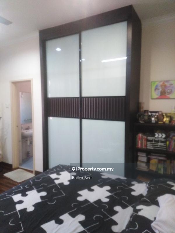Rumah Berkembar untuk Dijual di Kemunung Utama, Shah Alam oleh Ballex Bee - iProperty.com.my