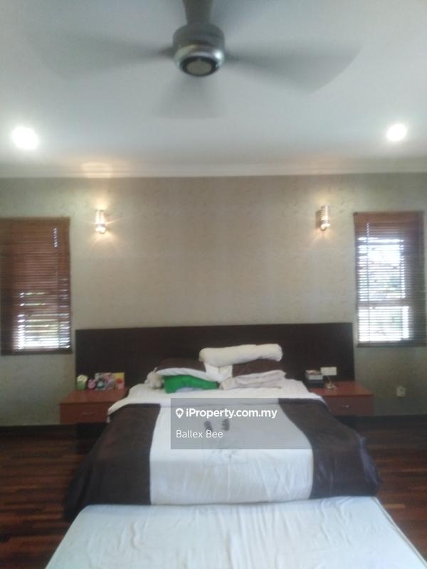 Rumah Berkembar untuk Dijual di Kemunung Utama, Shah Alam oleh Ballex Bee - iProperty.com.my