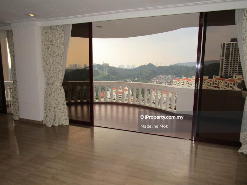 Condominium for Sale in Impian Emas by Madeline Mok - Spacious balcony - iProperty.com.my