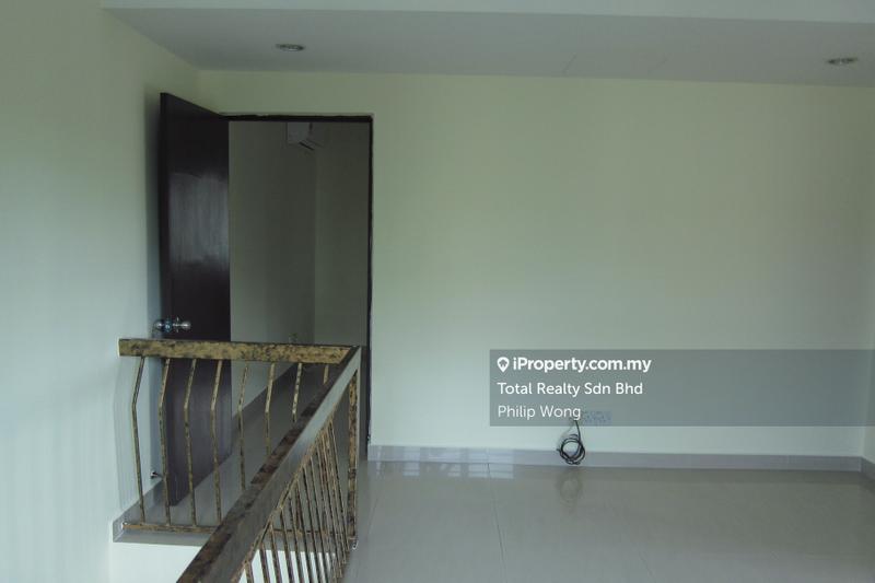 Rumah Teres 2-Tingkat untuk Dijual di Taman Bukit Serdang, Seri Kembangan oleh Philip Wong - iProperty.com.my