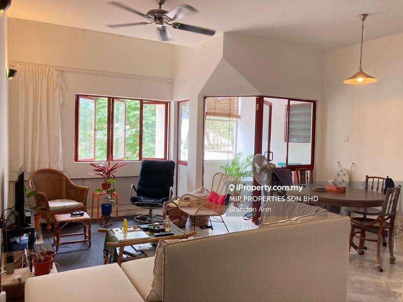 For Rent - Trellises