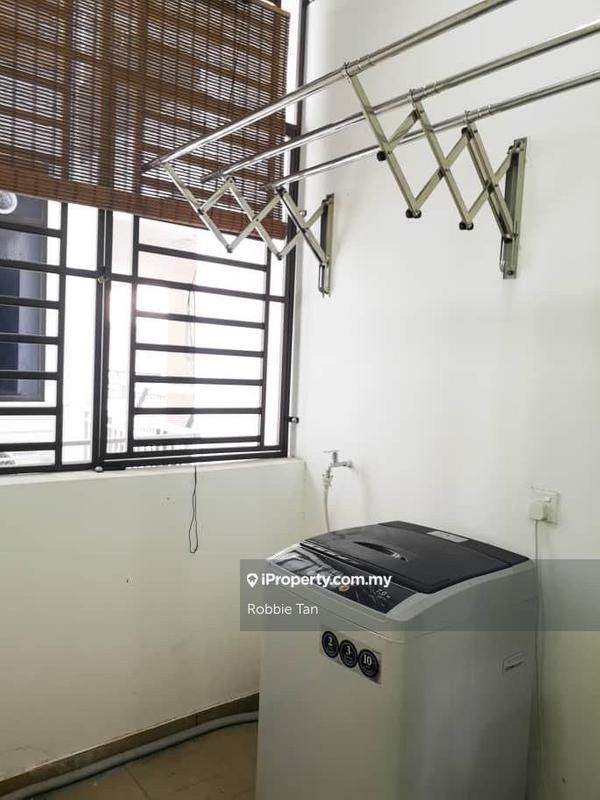 Kediaman Servis untuk Dijual di D'Summit Residences oleh Robbie Tan - iProperty.com.my