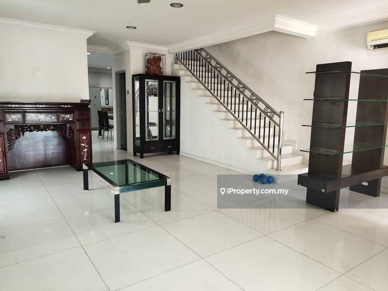 Rumah Berkembar untuk Dijual di Taman Equine, Seri Kembangan oleh Philip Wong - iProperty.com.my
