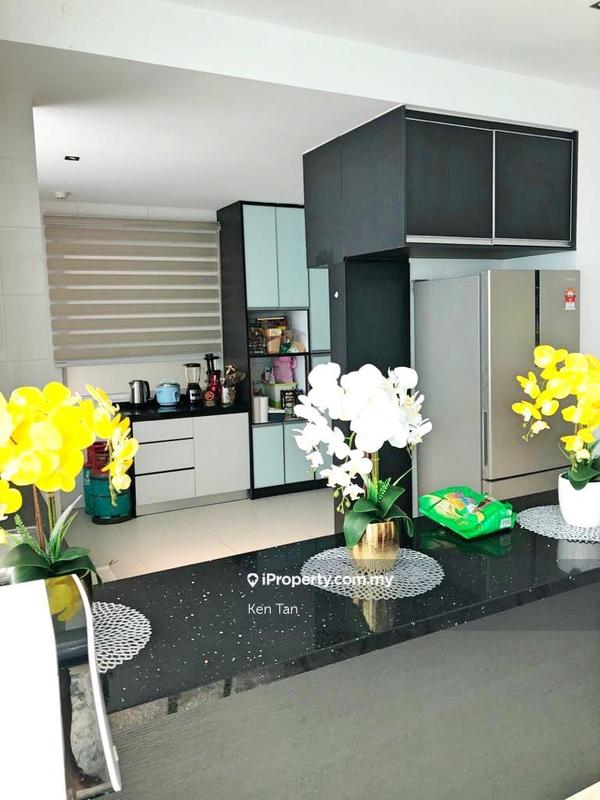 Rumah Berkembar untuk Dijual di The Rafflesia Damansara Perdana, Petaling Jaya oleh Ken Tan - iProperty.com.my