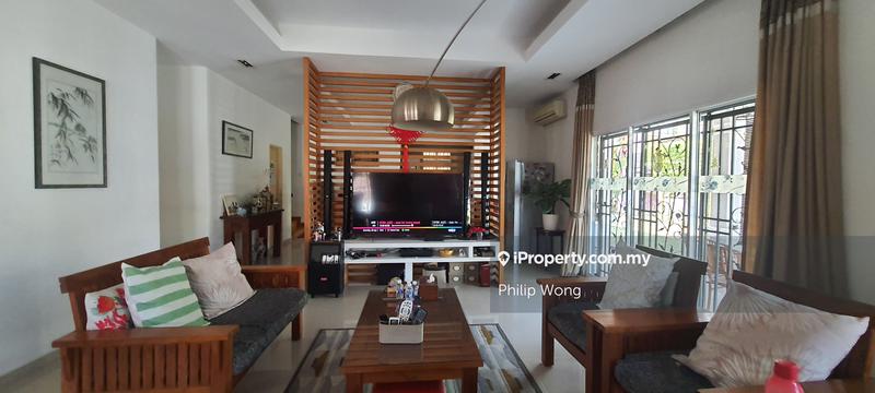Rumah Berkembar untuk Dijual di Taman Equine, Seri Kembangan oleh Philip Wong - iProperty.com.my