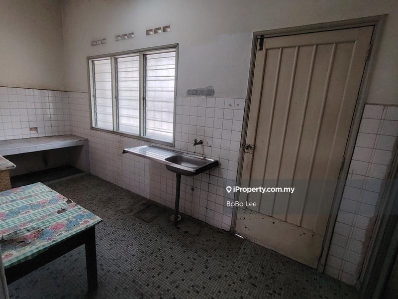 Rumah Berangkai 1 Tingkat untuk Dijual di Taman Overseas Union (Taman Oug), Jalan Klang Lama (Old Klang Road) oleh BoBo Lee - iProperty.com.my