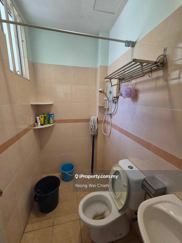 For Sale - Pangsapuri Bukit Beruang Bestari (University View)