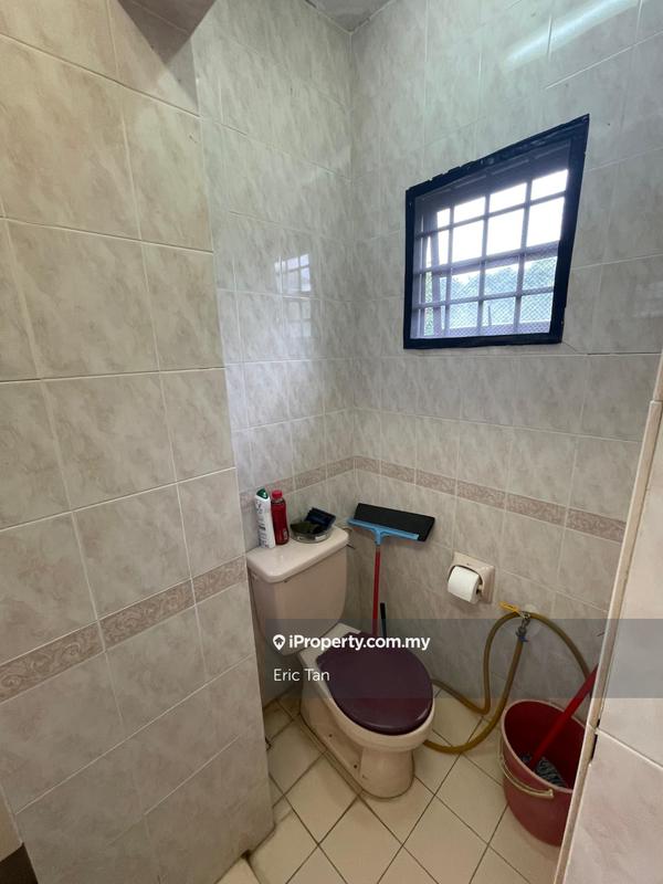 Rumah Berangkai 2 Tingkat untuk Dijual di Bukit Jelutong, Shah Alam oleh Eric Tan - iProperty.com.my
