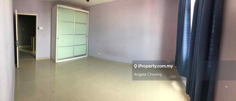 Townhouse for Sale in Kampung Sungai Kayu Ara, Petaling Jaya by Angela Cheong - iProperty.com.my