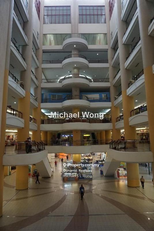 For Sale - Endah Parade Retail Lot Tenanted ROI 5%