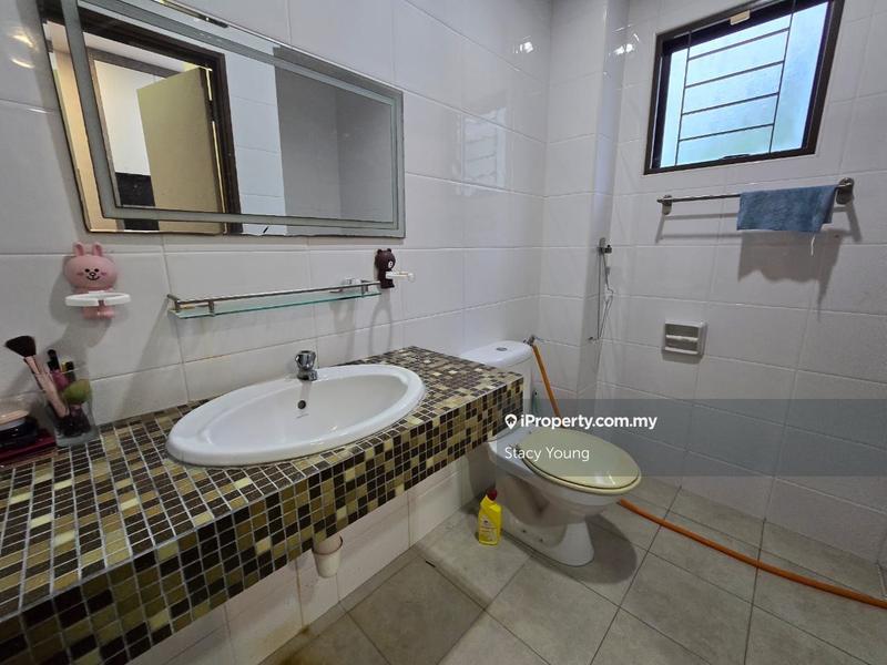 Rumah Berangkai 2 Tingkat untuk Dijual di Bukit Sungai Long, Kajang oleh Stacy Young - iProperty.com.my