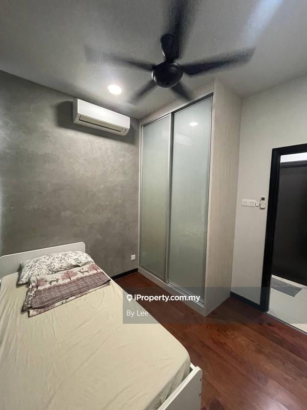 Residensi Servis untuk Dijual di Molek Regency oleh By Lee - iProperty.com.my