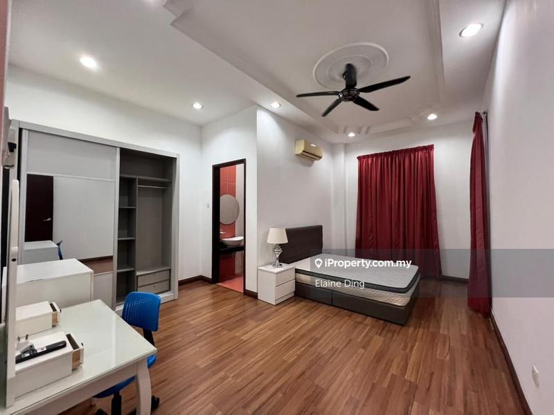 Bungalow House for Sale in Bluwater Estate of The Mines Resort City, Seri Kembangan by Elaine Ding - iProperty.com.my