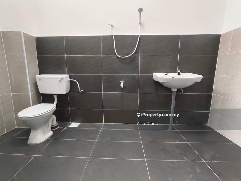 Rumah Teres 2-Tingkat untuk Dijual di Taman Kluang Barat, Kluang, Johor, Kluang oleh Alice Choo - iProperty.com.my
