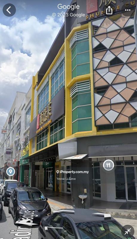 For Rent - Corner 3 storey Sri petaling shop JALAN RADIN BAGUS, SRI PETALING With Lift