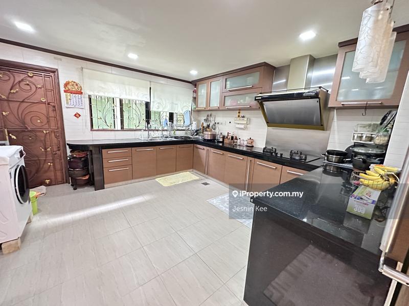 Rumah Berangkai 3 Tingkat untuk Dijual di Lake Fields, Sungai Besi oleh Jesnin Kee - iProperty.com.my