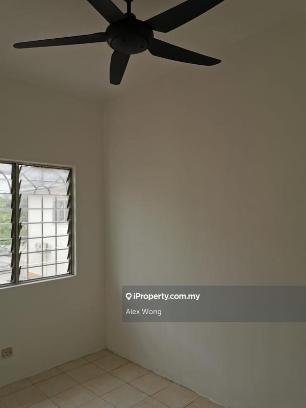 2-storey Terraced House for Sale in seri kembangan, taman lestari putra, Seri Kembangan by Alex Wong - iProperty.com.my