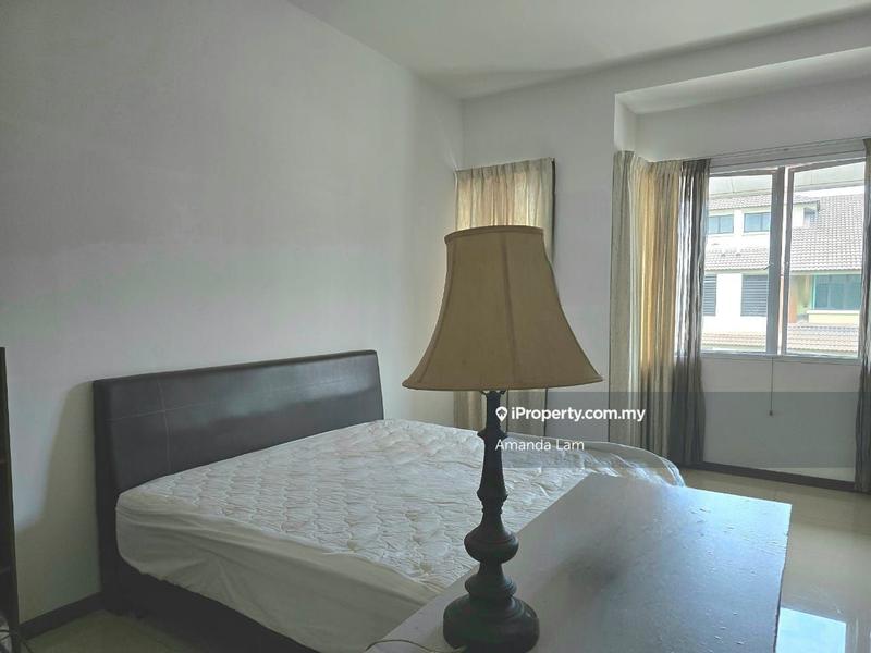 Rumah Berangkai 3 Tingkat untuk Dijual di Southbay Residence, Batu Maung oleh Amanda Lam - iProperty.com.my