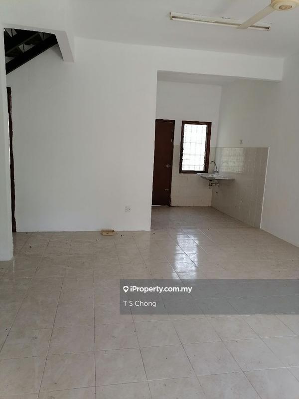 2-storey Terraced House for Sale in Bandar Saujana Putra, Tanjong Duabelas by T S Chong - iProperty.com.my