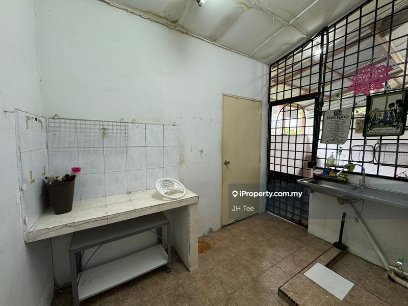 Rumah Teres 2-Tingkat untuk Dijual di Section 6 @ Kota Damansara oleh JH Tee - iProperty.com.my