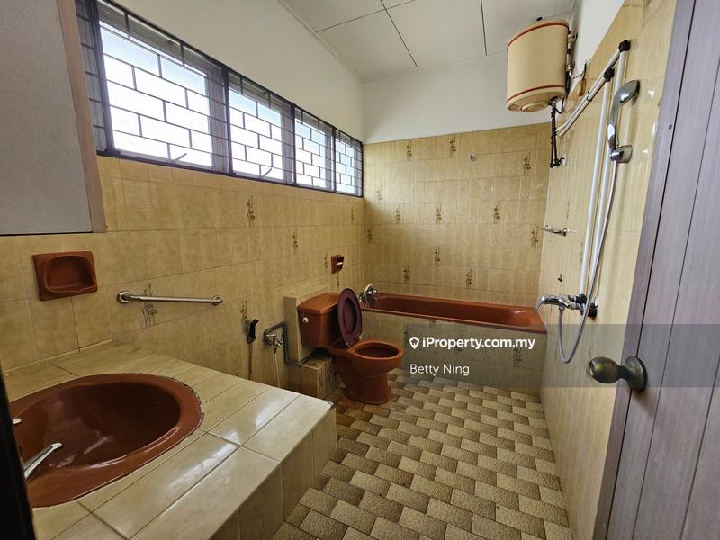Bungalow House for Sale in Taman Seputeh, Seputeh by Betty Ning - iProperty.com.my