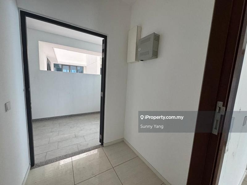 Condominium for Sale in Queens Residences Q1 @ Queens Waterfront by Sunny Yang - iProperty.com.my