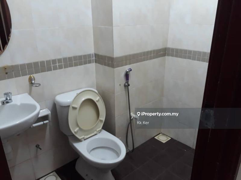 Residensi Servis untuk Disewa di E-Tiara oleh Kk Ker - iProperty.com.my