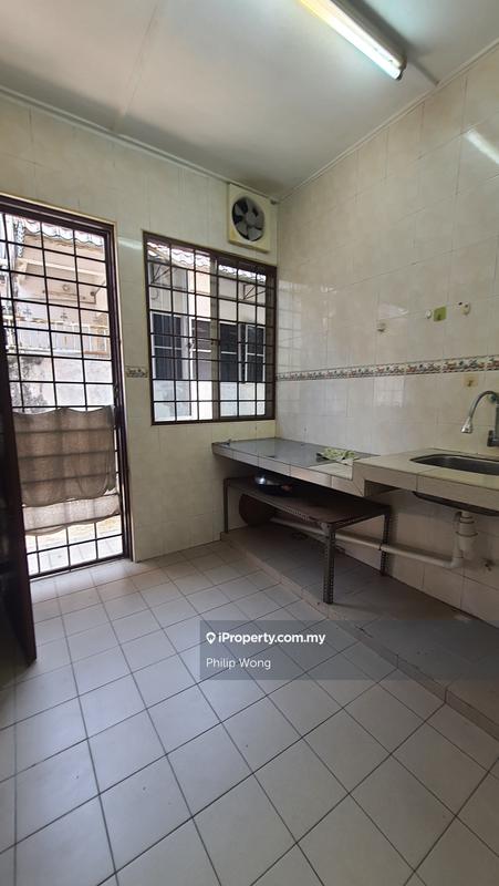 Rumah Berangkai 2 Tingkat untuk Dijual di Taman Serdang Raya, Seri Kembangan oleh Philip Wong - iProperty.com.my