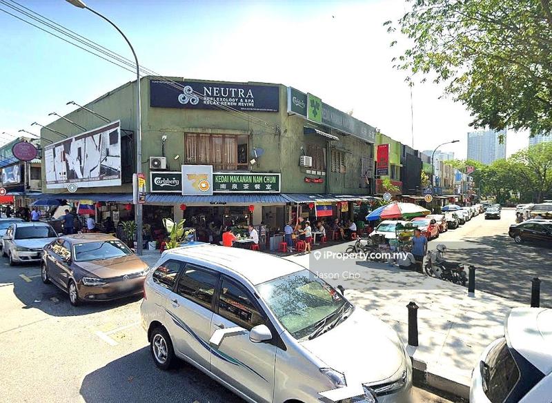 For Sale - EXCLUSIVE CORNER SHOP BELOW MARKET PRICE, GOOD BUY UNIT!