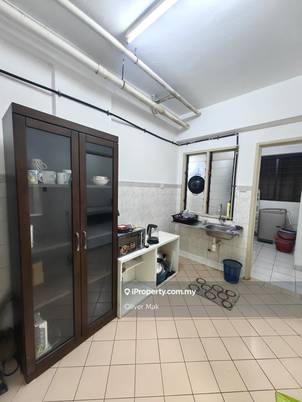 Condominium for Sale in Vista Komanwel A by Oliver Mak - iProperty.com.my