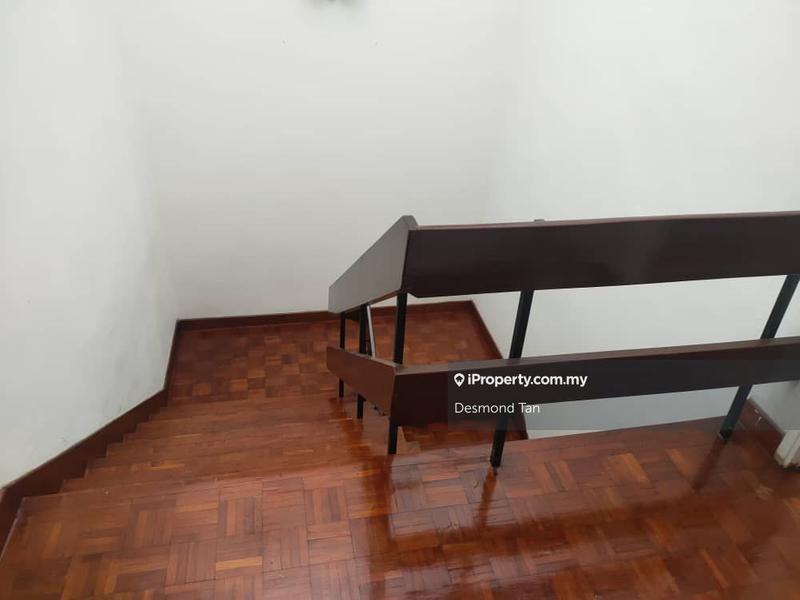 Rumah Berkembar untuk Dijual di Seksyen 17, Petaling Jaya oleh Desmond Tan - iProperty.com.my