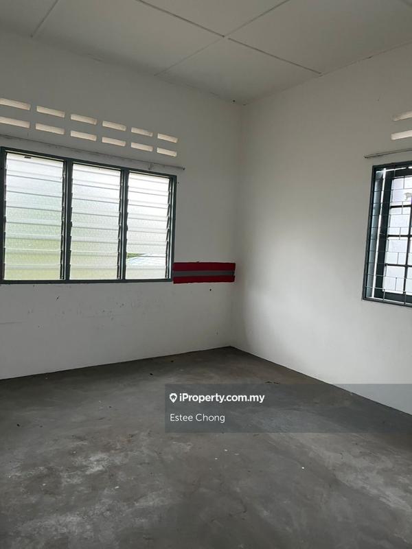 Rumah Berangkai 2 Tingkat untuk Dijual di End lot 2 Storey Jalan Bahagia Temerloh Pahang, Temerloh oleh Estee Chong - iProperty.com.my