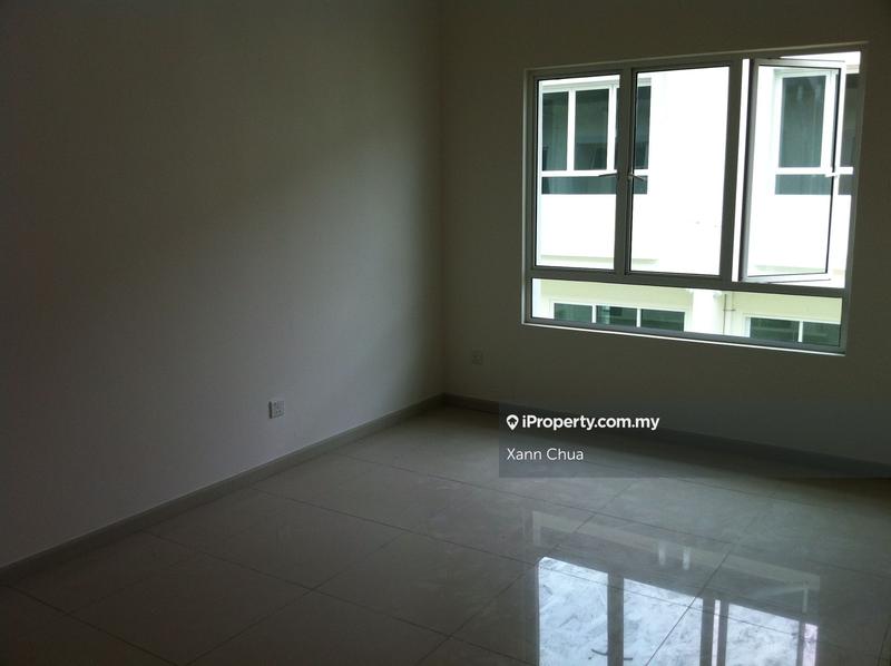 Rumah Berkembar untuk Dijual di Taman Equine, Seri Kembangan oleh Xann Chua - iProperty.com.my