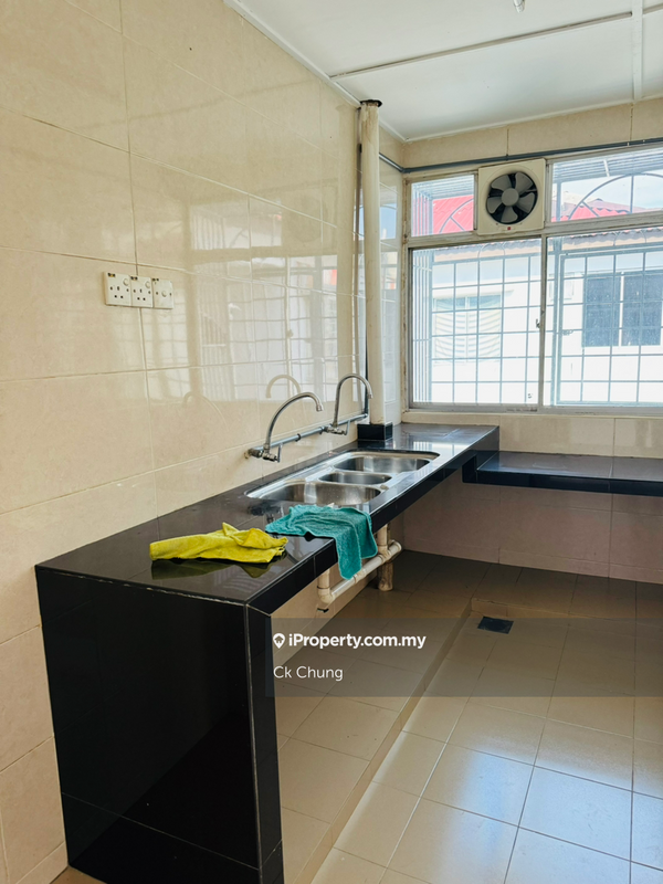 Pangsapuri untuk Dijual di Taman Jinjang Baru Kos Sederhana Apartment oleh Ck Chung - iProperty.com.my