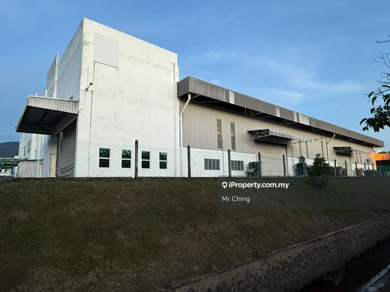 For Rent - 2 Acre Warehouse Factory Office Kawasan Perusahaan Senawang Seremban